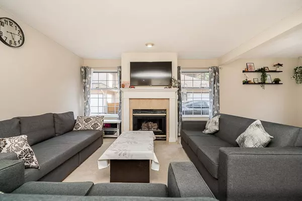 14861 98 AVE #128, Surrey, BC V3R0A2