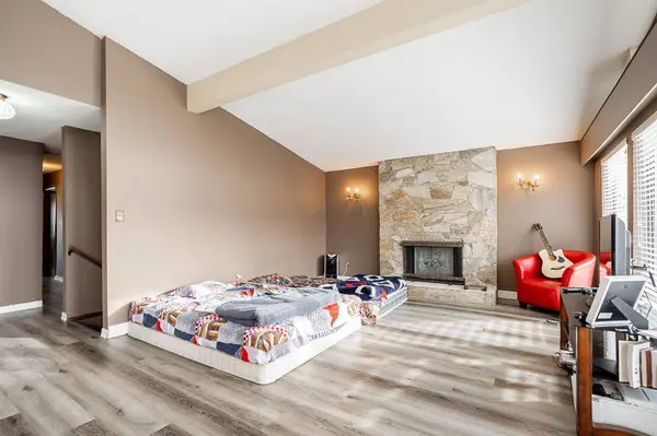 12743 114 AVE, Surrey, BC V3V 3P2