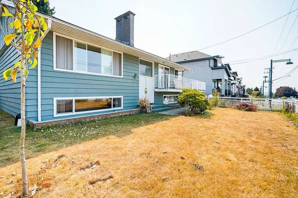 13792 112 AVENUE, Surrey, BC V3R2G3