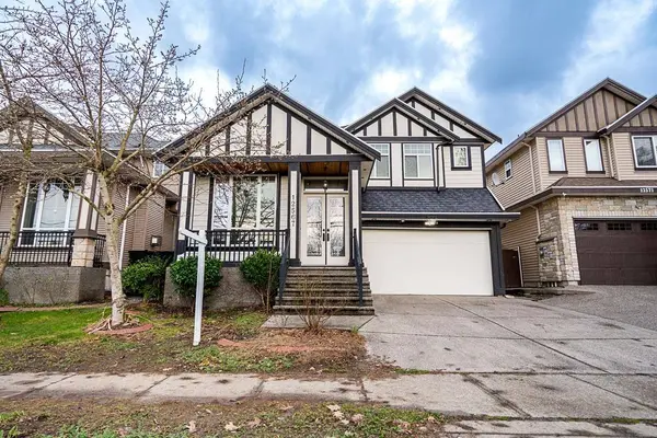 12567 66 AVE, Surrey, BC V3W 1V6