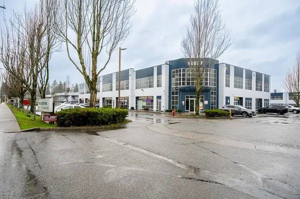 12877 76 AVE #204, Surrey, BC V3W1E6