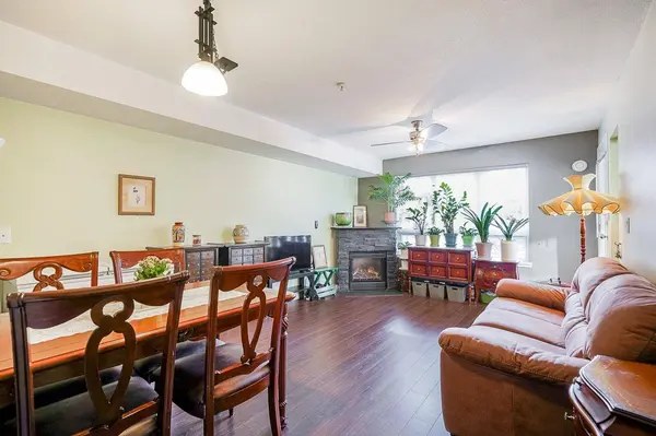 14355 103 AVE #206, Surrey, BC V3T 5V5