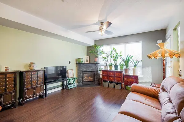 14355 103 AVE #206, Surrey, BC V3T5V5