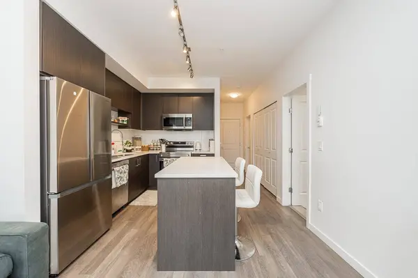 15858 Fraser HWY #307, Surrey, BC V4N 6X4