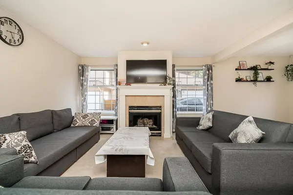 14861 98 AVE #128, Surrey, BC V3R0A2