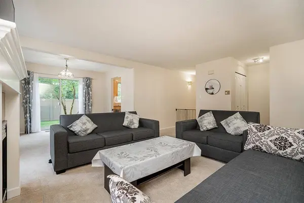 14861 98 AVE #128, Surrey, BC V3R 0A2