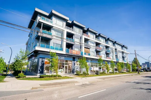 8496 120 ST #401, Surrey, BC V3W 3N5