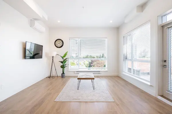 8496 120 ST #401, Surrey, BC V3W3N5