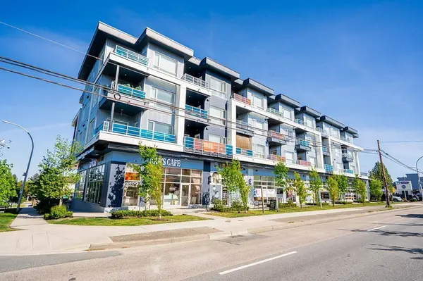 8496 120 ST #401, Surrey, BC V3W3N5