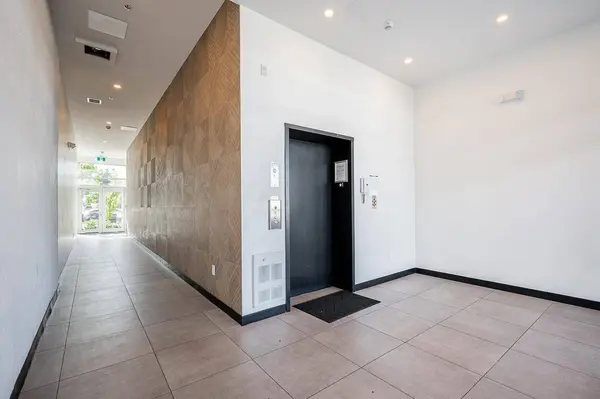 8496 120 ST #401, Surrey, BC V3W3N5