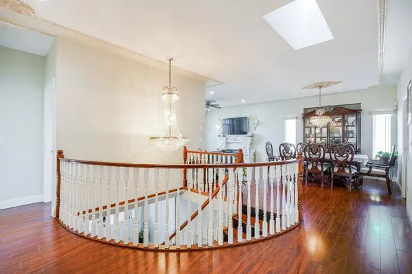 12246 64a AVE, Surrey, BC V3W 3R8