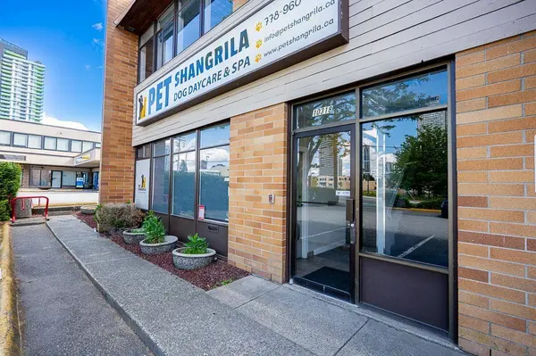 10318 WHALLEY BLVD #1, Surrey, BC V3T4H4