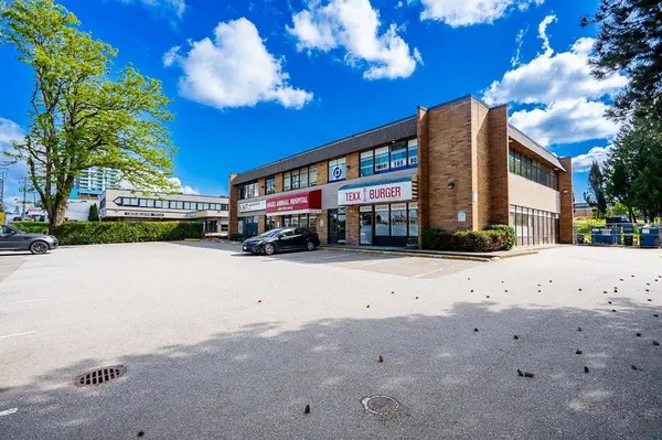 10318 WHALLEY BLVD #1, Surrey, BC V3T4H4