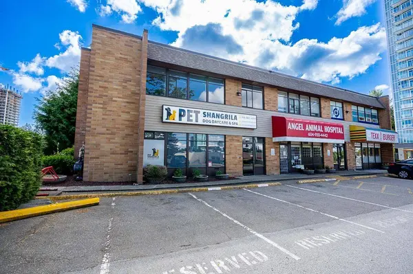 10318 WHALLEY BLVD #1, Surrey, BC V3T4H4