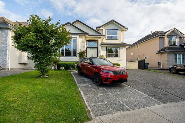 12608 67A AVENUE, Surrey, BC V3W1G3
