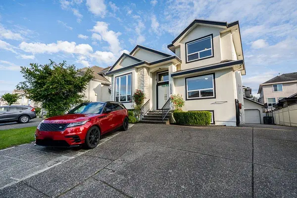 12608 67a AVE, Surrey, BC V3W 1G3