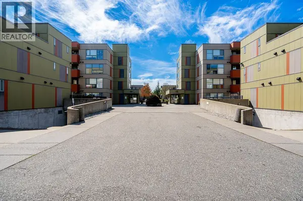 12075 228 ST #208, Maple Ridge, BC V2X6M2