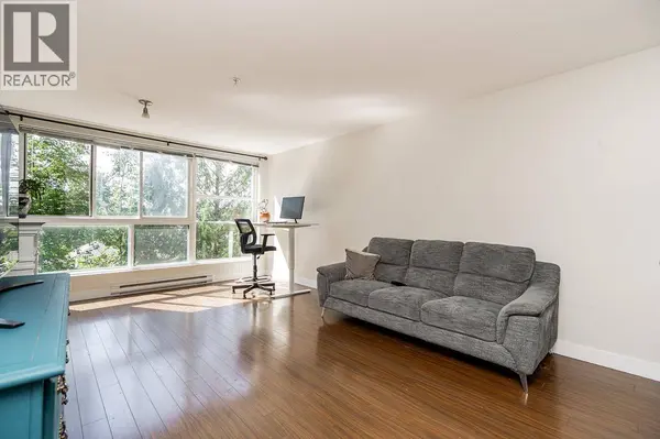 12075 228 ST #208, Maple Ridge, BC V2X6M2