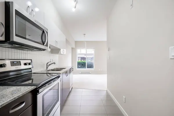 13728 108 AVE #103, Surrey, BC V3T0G2