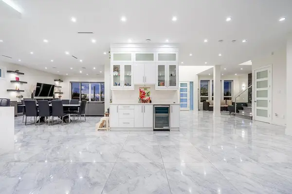 10490 125a ST, Surrey, BC V3V 5A3