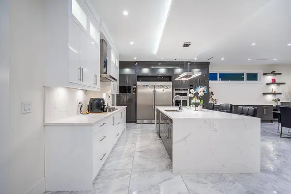 10490 125a ST, Surrey, BC V3V 5A3
