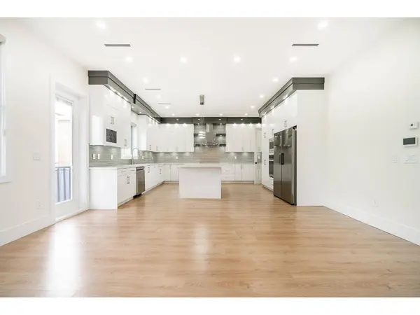 10648 124 STREET, Surrey, BC V3V0E2