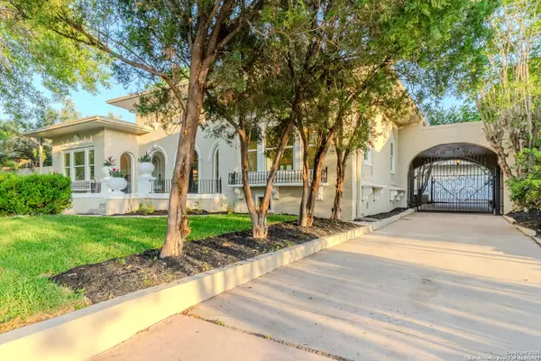 520 Queen Anne, San Antonio, TX 78209