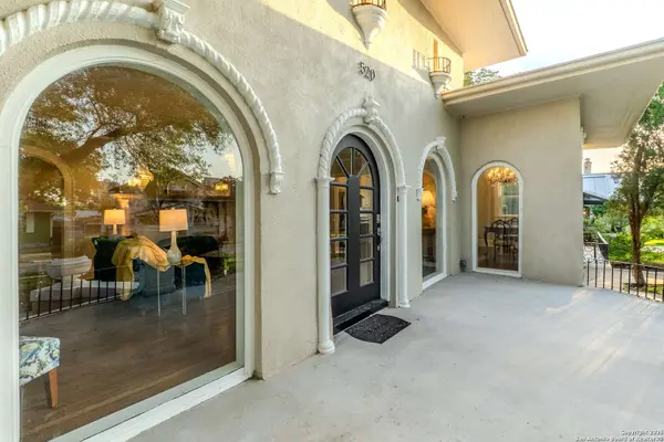 520 Queen Anne, San Antonio, TX 78209