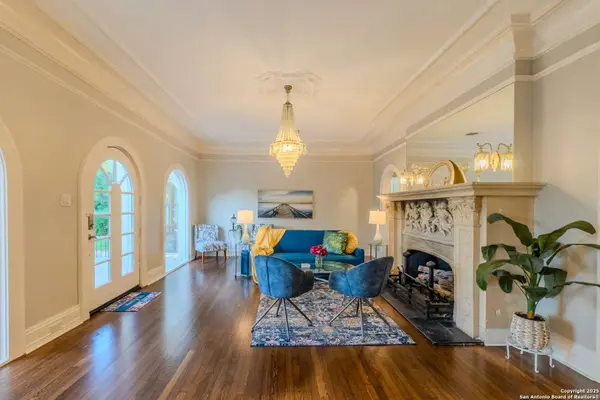 520 Queen Anne, San Antonio, TX 78209