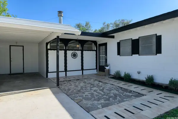 1015 MOUNT SEROLOD DR, San Antonio, TX 78213