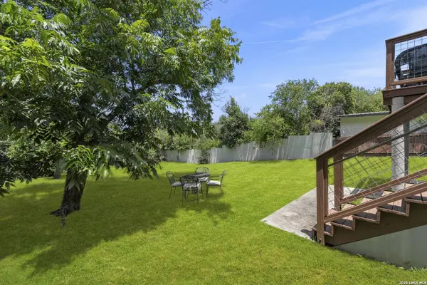 119 Blakeley Dr, San Antonio, TX 78209