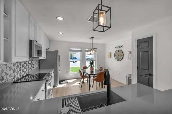 640 N QUARTZ Street, Gilbert, AZ 85234