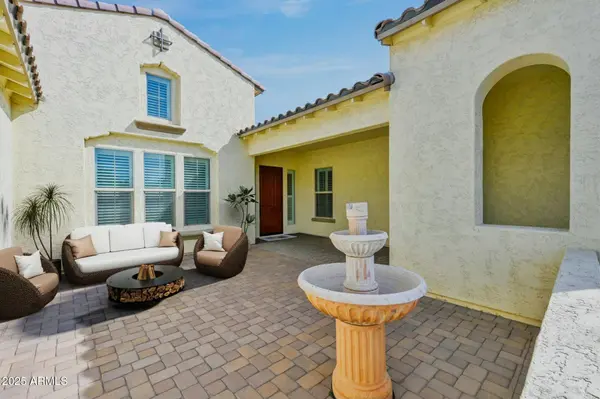 3842 E FOUNTAIN Street, Mesa, AZ 85205