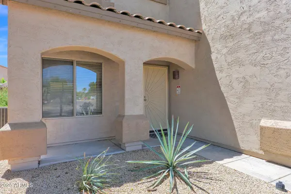 30032 N DESERT WILLOW Boulevard, San Tan Valley, AZ 85143