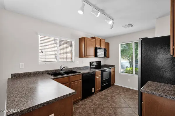 17418 N CARMEN Avenue, Maricopa, AZ 85139
