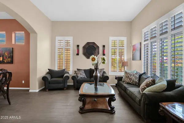 339 E HORSESHOE Avenue, Gilbert, AZ 85296