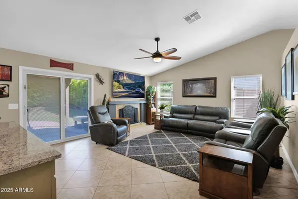 7618 W MAUI Lane, Peoria, AZ 85381