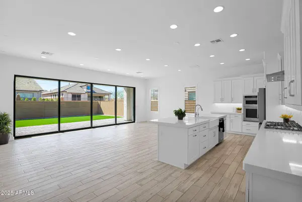 5641 E SAYAN Street, Mesa, AZ 85215