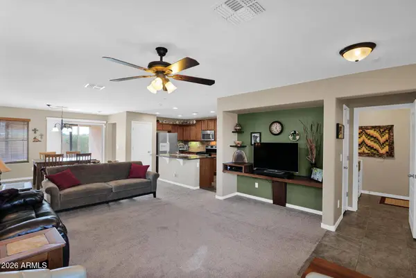 915 W DESERT SEASONS Drive, San Tan Valley, AZ 85143