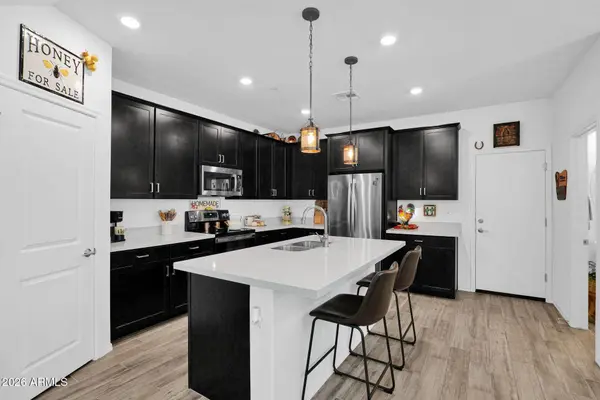 1917 E HAMPTON Lane #111, Gilbert, AZ 85295