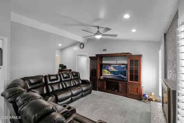 2103 W PALOMINO Drive, Chandler, AZ 85224