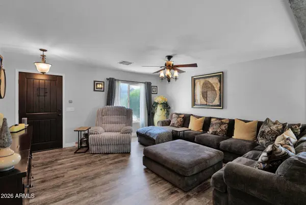 4296 E PINTO VALLEY Road, San Tan Valley, AZ 85143