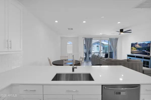 9838 E WAVELENGTH Avenue, Mesa, AZ 85212