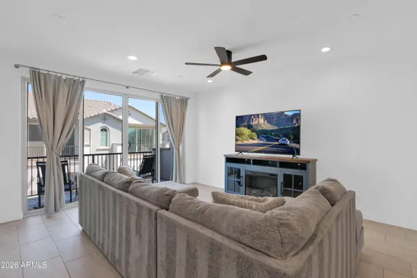9838 E WAVELENGTH Avenue, Mesa, AZ 85212
