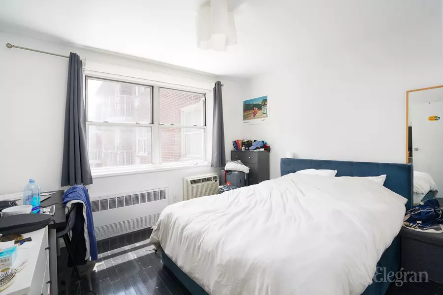 170 W 23rd St #5A, New York, NY 10011