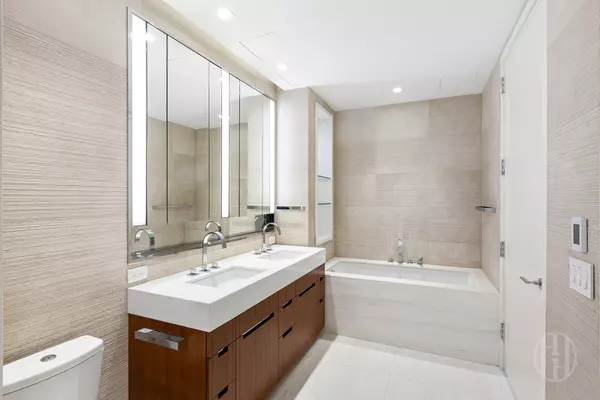 New York, NY 10023-8270,1 West End Ave #19E