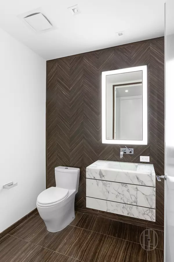 New York, NY 10023-8270,1 West End Ave #19E