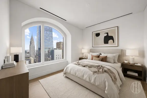 520 5th Ave #52B, New York, NY 10036-7502