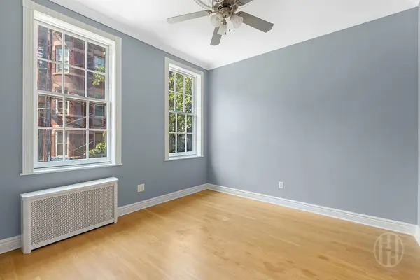 177 W 4th St #1, New York, NY 10014-3855