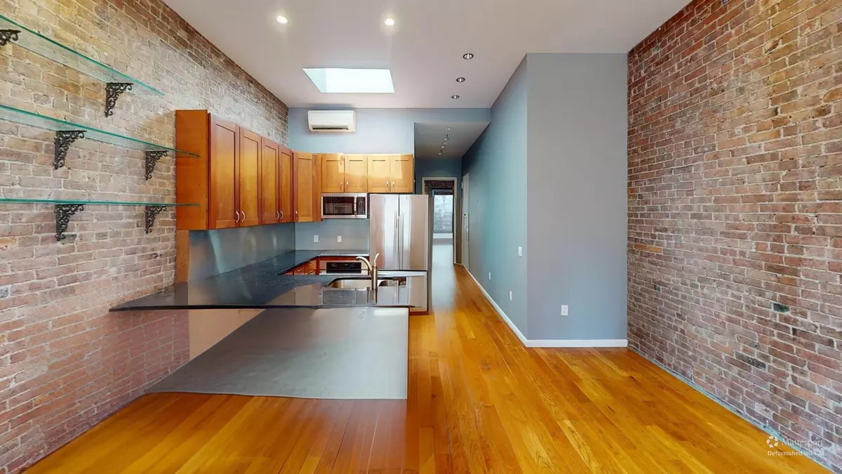 New York, NY 10036,369 W 46th St #PH